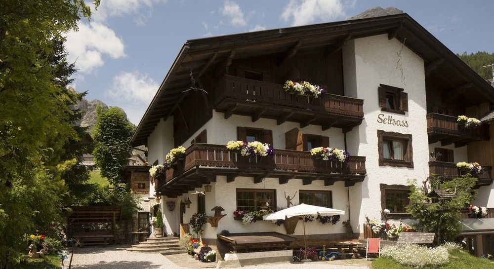 Settsass Apartment *